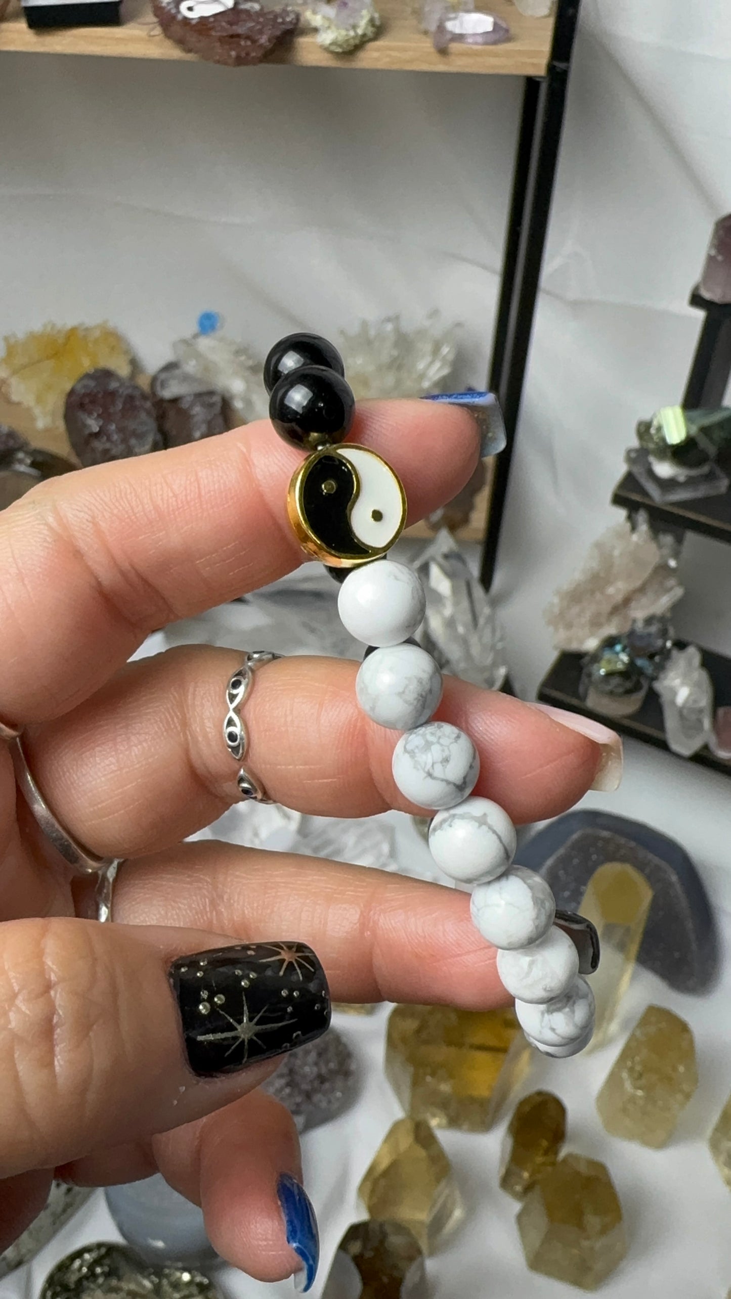 Obsidian and Howlite bracelet yin yang