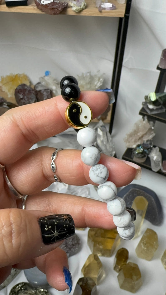 Obsidian and Howlite bracelet yin yang
