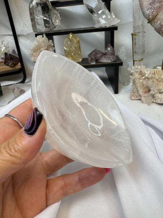Live - Selenite Eye Bowl
